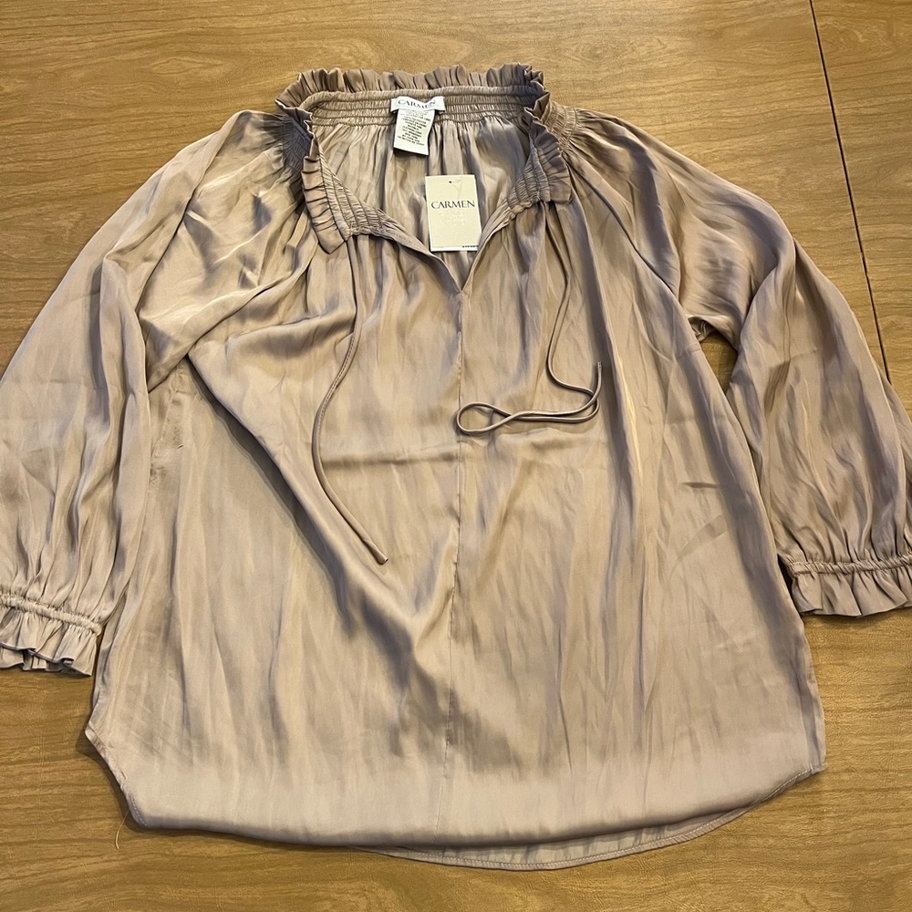 Carmen Marc Valvo silky blouse